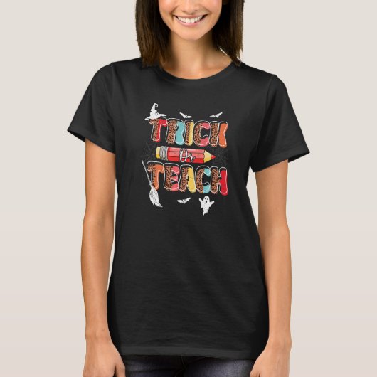 Niedlich Trick oder Teach Halloween Lehrer Leopard T-Shirt (Vorderseite)