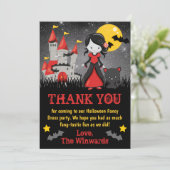 Niedlich Vampire Girl and Castle Halloween Dankeskarte (Stehend Vorderseite)