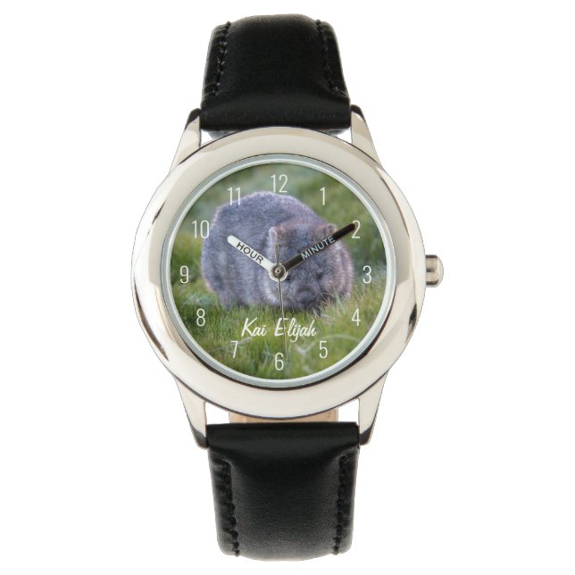 Niedlich Wombat Animal Australia isst Gras Armbanduhr (Vorderseite)