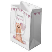 Niedlich Yorkshire Terrier Birthday Mittlere Geschenktüte (Rückseite Schrägansicht)