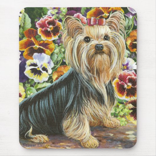 Niedlich Yorkshire Terrier in den Stiefmütterchen Mousepad (Vorne)