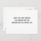 Niedlich, Zitat von "Gesicht zum Sonnenschein" Postkarte (Vorne/Hinten)