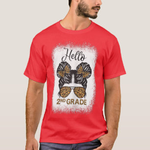 Niedlich zurück zu SchoolMessy Bun Hello 2nd Grade T-Shirt