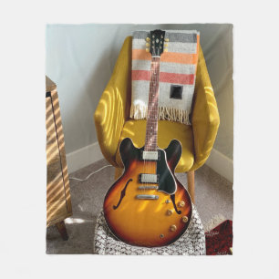 Niedliche akustische Gitarre Fleecedecke