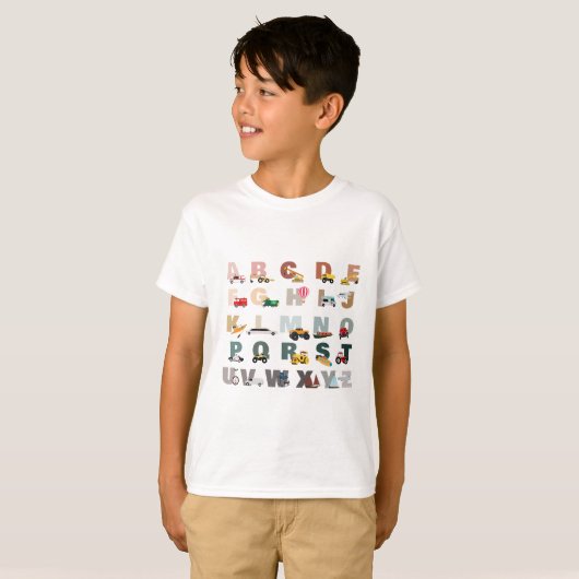 Niedliche Alphabet-ABC-LKWs, Transportfahrzeuge T-Shirt (Vorne ganz)