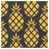 Niedliche Ananas mit schwarzem Hintergrund Stoff (Nahaufnahme)