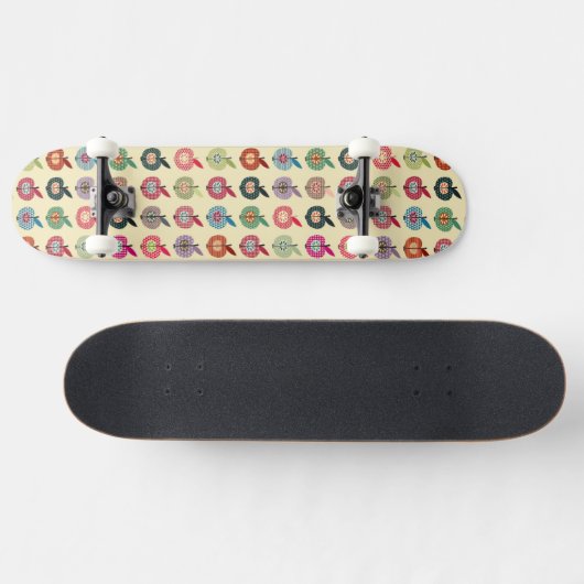 Niedliche Äpfel in der Retro Art Skateboard (Horizontal)