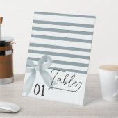 Niedliche Aquarellfarben, blaue Bow-Tischnummern Sockelschild (In SItu)