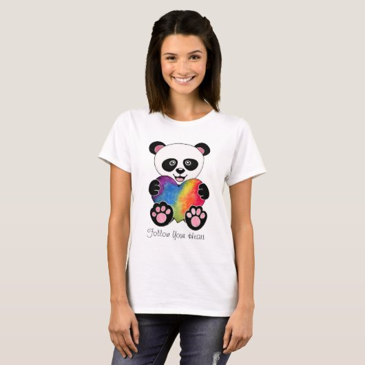 Niedliche Aquarellpanda mit Regenbogenherz T-Shirt (Vorne ganz)