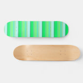 Niedliche Aquarellstreifen Skateboard (Horizontal)