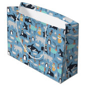 Niedliche arktische Tiere Nahtloses Muster Große Geschenktüte (Rückseite Schrägansicht)