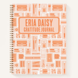 Niedliche Art liefert Muster für Orange Monogramm Notizblock