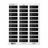 Niedliche Astronautentiere schwimmen im Weltraum (Vorne)