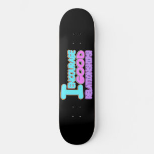 Niedliche Ausdrucksgestaltung GUTE BEZIEHUNGEN". J Skateboard
