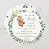 Niedliche Baby Bear Greenery Gender Neutral Baby D Einladung (Vorne/Hinten)
