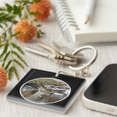 Niedliche Baby Deer Posen für die Kamera Schlüsselanhänger (Vorderseite rechts)