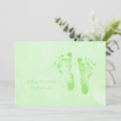 Niedliche Baby-Duschen-neue Baby-Abdrücke im Grün Einladung (Stehend Vorderseite)