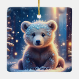 Niedliche Bärenkrube im schneebedeckten Wald Keramikornament