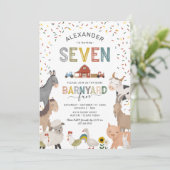 Niedliche Barnyard Farm 7. Geburtstag Einladung (Stehend Vorderseite)