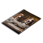 Niedliche Basset-Hunde beim Lesen einer Zeitung Notizblock (Linke Seite)