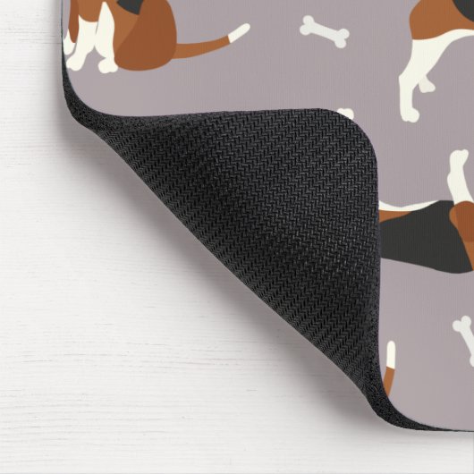 Niedliche Beagle Paws and Bones Grau Mousepad (Ecke)