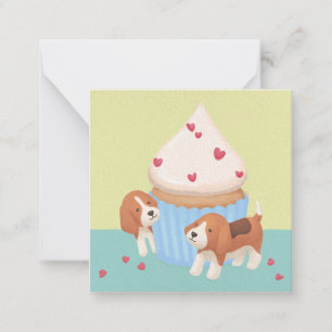 Niedliche Beagles und Cupcake-Illustration Mitteilungskarte