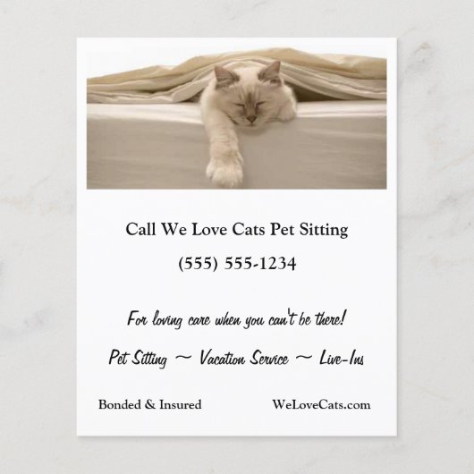 Niedliche Beige Katzen Schlafen auf Beige Bett Flyer (Vorne)