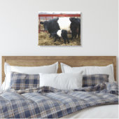 Niedliche Beltie Kuh und Kalb - Belassene Galloway Leinwanddruck (Insitu (Schlafzimmer))