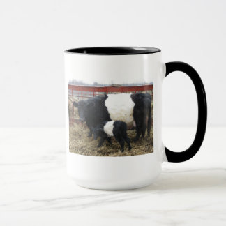 Niedliche Beltie Kuh und Kalb - Belassene Galloway Tasse
