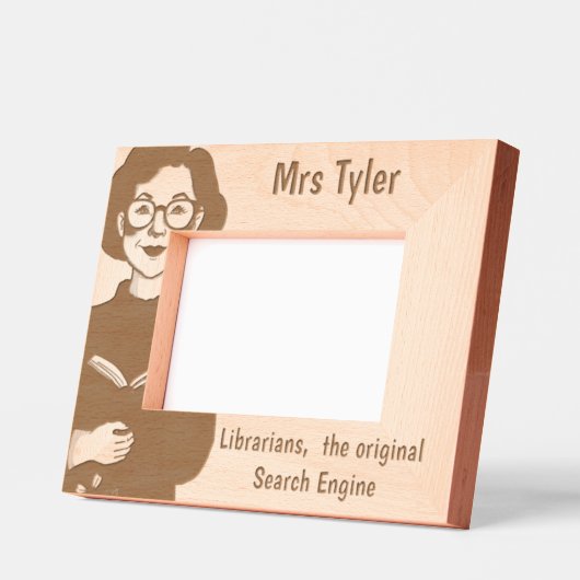 Niedliche Bibliothekarin Geätzte Rahmen (Links)