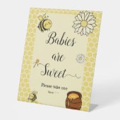 Niedliche Biene mit süßen Honig Babys sind süß Sockelschild (Vorderseite)