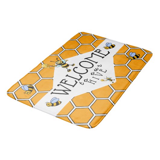 Niedliche Bienen Willkommen in unserem Bienenstock Badematte (Schrägansicht)