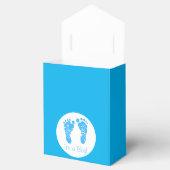 Niedliche Biue Baby Footprints durch eine Baby-Dus Geschenkschachtel (Geöffnet)