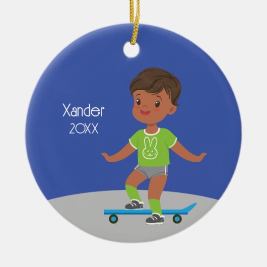Niedliche Black Boy Skateboard Keramik Ornament (Vorne)