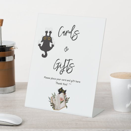 Niedliche Black Cat and Book Baby Shooting Cards & Sockelschild (In SItu)