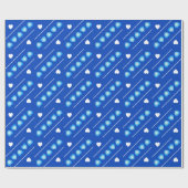 Niedliche blaue und weiße Herzen auf Blau oder Far Geschenkpapier (Flach)