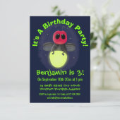 Niedliche Blitzfehler-Firefrefly-Cartoon-Abbildung Einladung (Stehend Vorderseite)