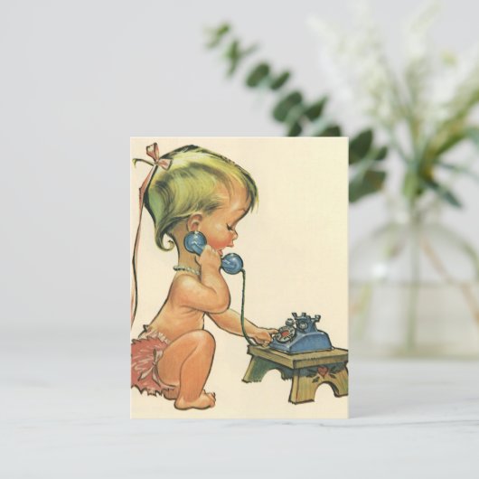 Niedliche Blond Girl Talking on Toy Phone Einladun Einladung (Stehend Vorderseite)