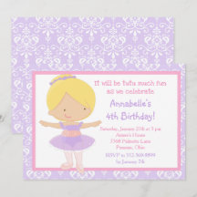 Niedliche Blonde Ballerina und Lila Damast