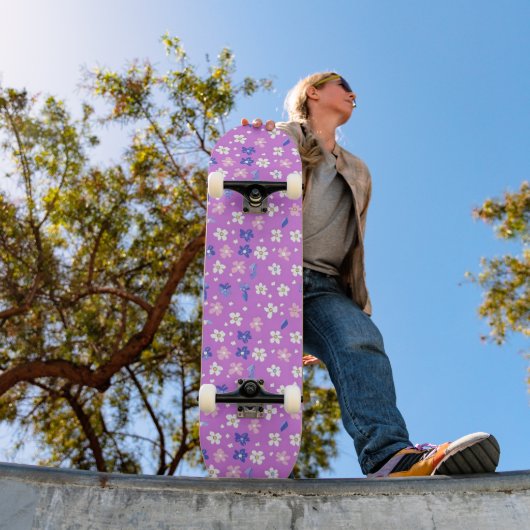 Niedliche Blume Lila Muster Skateboard (Außenbereich 1)