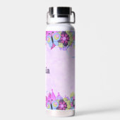 Niedliche Blume und Schmetterlinge auf lila Trinkflasche (Rückseite)