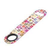 niedliche Blumen, Vögel, Herzen quadriert Muster Speed Flaschenöffner (Rückseite Schrägansicht)