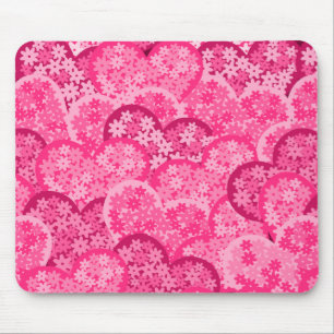 Niedliche Blumenherzen in Rosa Mousepad