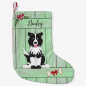 Niedliche Border Collie Green Holzzaun Monogramm Kleiner Weihnachtsstrumpf (Vorderseite)