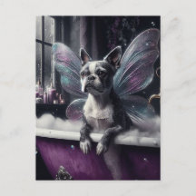 Niedliche Boston Terrier Fairy in einer Lila Badew