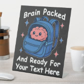 Niedliche "Brain Ready"-Version von Back-to-School Sockelschild (In Situ)