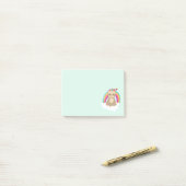 Niedliche braune Fahne, meditierend auf einer Wolk Post-it Klebezettel (Auf Schreibtisch)