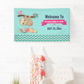 Niedliche braune Faulenzer mit Dusche auf dem Kopf Banner (Insitu)