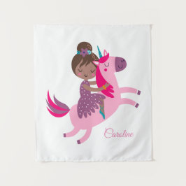 Niedliche Brünette Hair Riding on a Unicorn Wandteppich