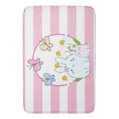 Niedliche Bunnies mit Frühlingsmessen und Schmette Badematte (Vorderseite Vertikal)